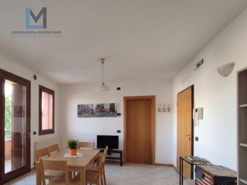 appartamento in vendita a Montebelluna in zona Caonada