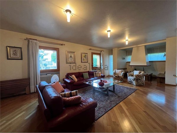 casa indipendente in vendita a Montebelluna in zona Mercato Vecchio