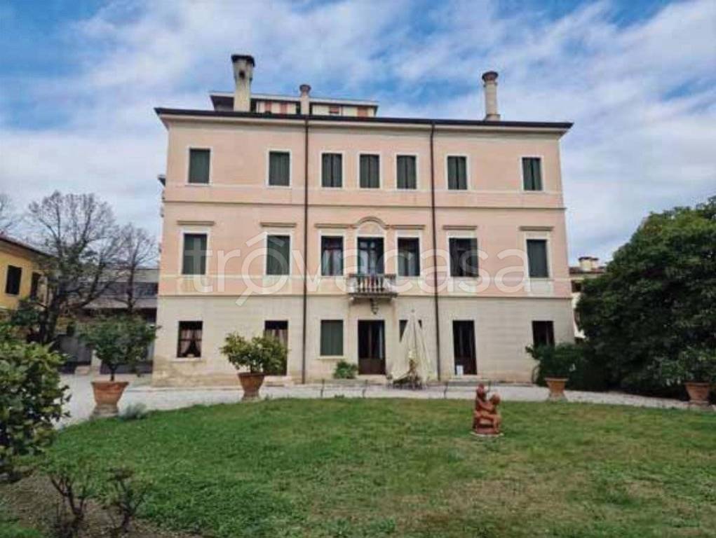 appartamento in vendita a Montebelluna in zona La Pieve
