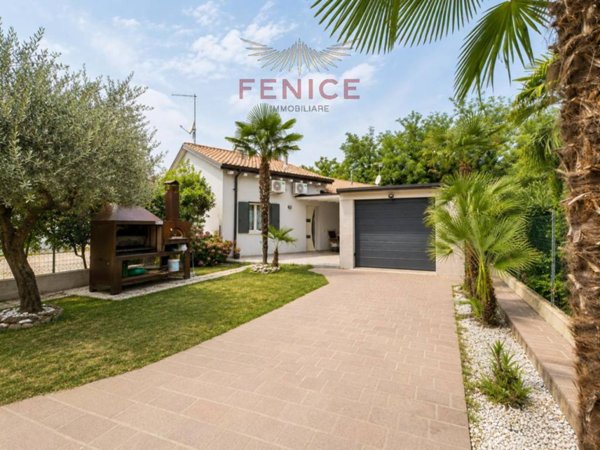 casa indipendente in vendita a Montebelluna