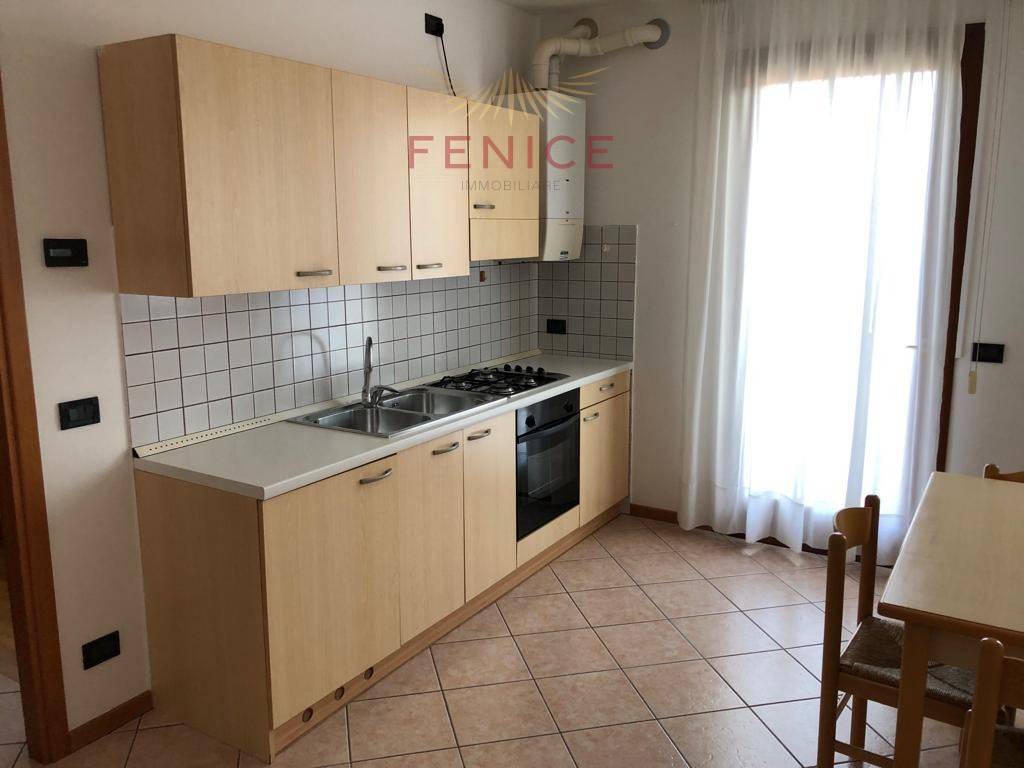 appartamento in vendita a Montebelluna in zona Contea