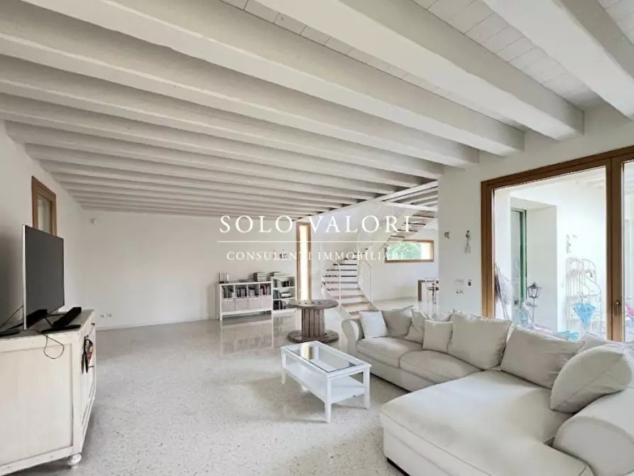 casa indipendente in vendita a Montebelluna in zona Biadene