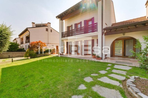 casa indipendente in vendita a Montebelluna in zona La Pieve