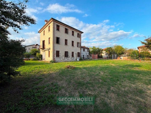 casa indipendente in vendita a Montebelluna