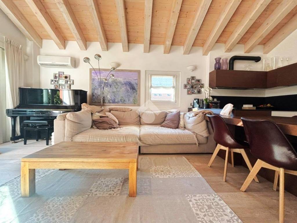 appartamento in vendita a Montebelluna in zona La Pieve