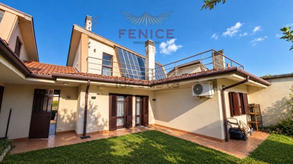 casa indipendente in vendita a Montebelluna in zona La Pieve