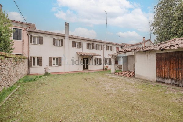 casa indipendente in vendita a Morgano in zona Badoere