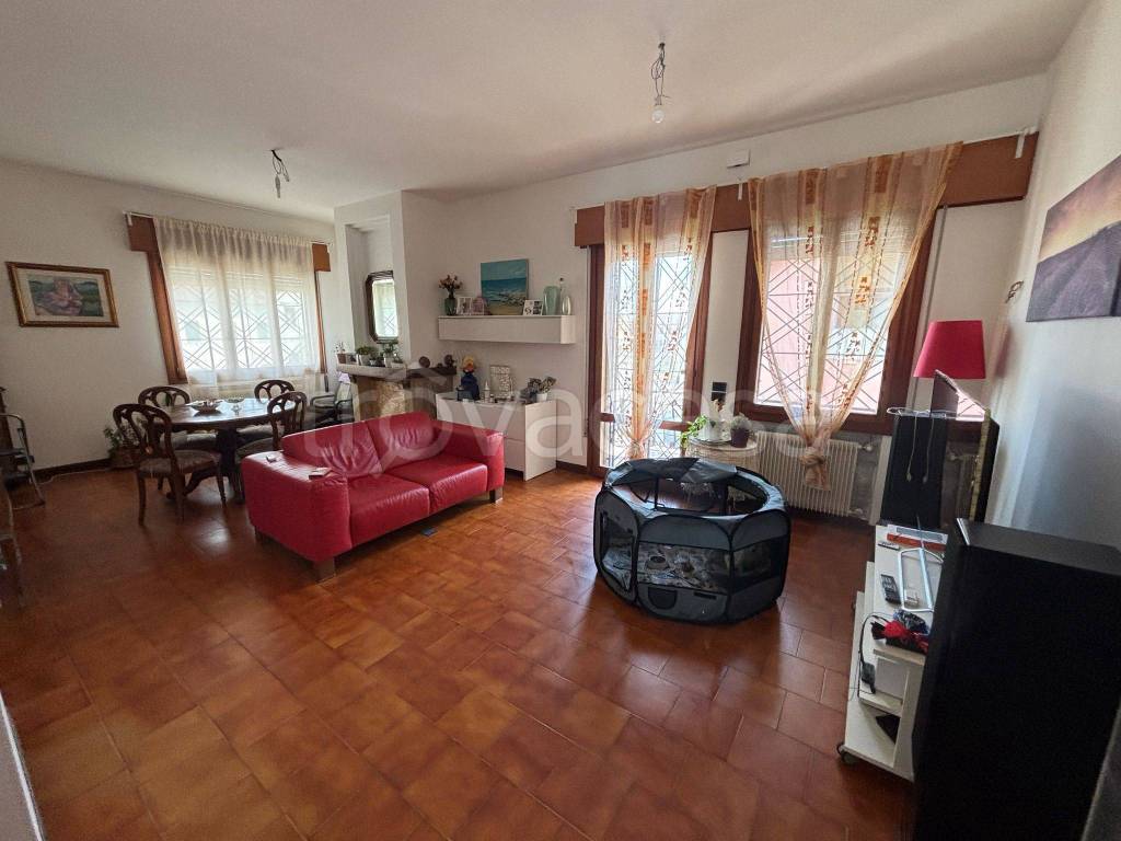 casa indipendente in vendita a Morgano in zona Badoere