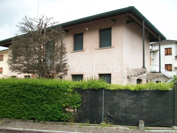 casa indipendente in vendita a Morgano in zona Badoere