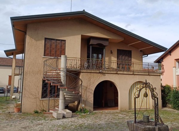 casa indipendente in vendita a Morgano in zona Badoere