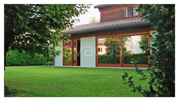 casa indipendente in vendita a Morgano in zona Badoere