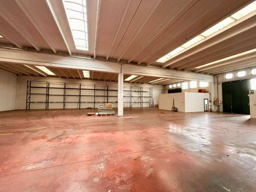 locale commerciale in vendita a Morgano