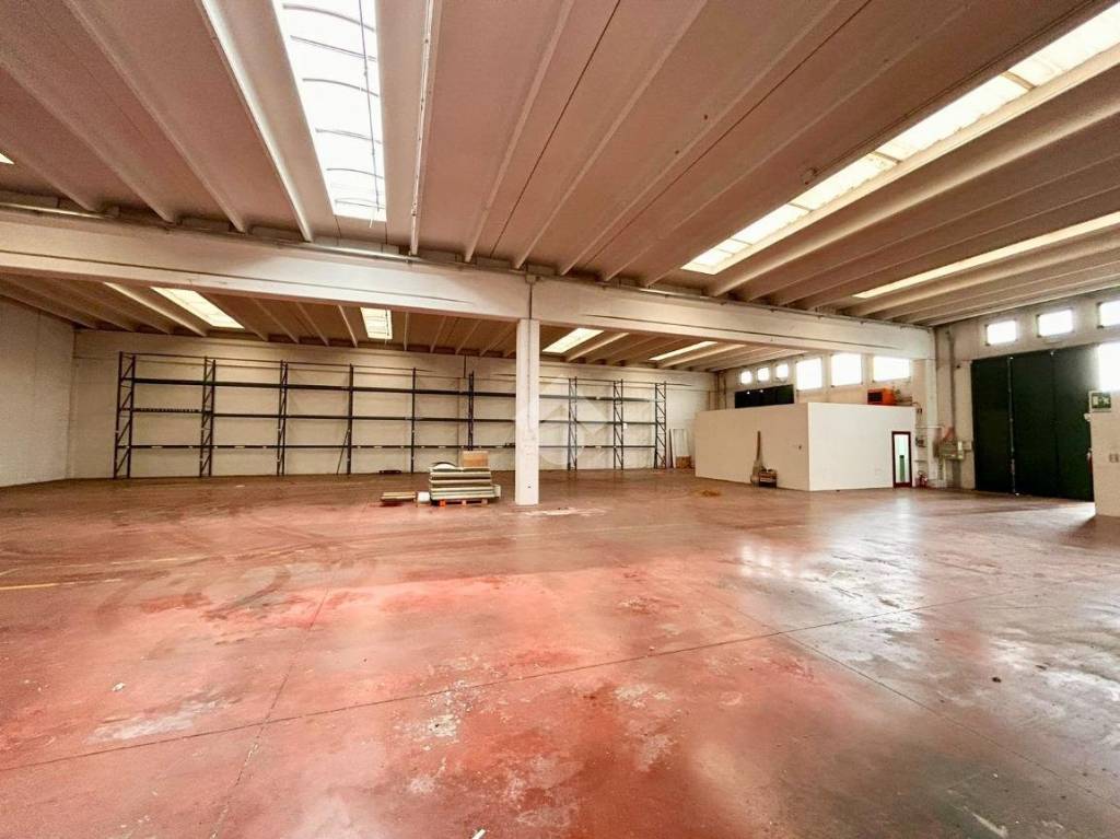 locale commerciale in vendita a Morgano