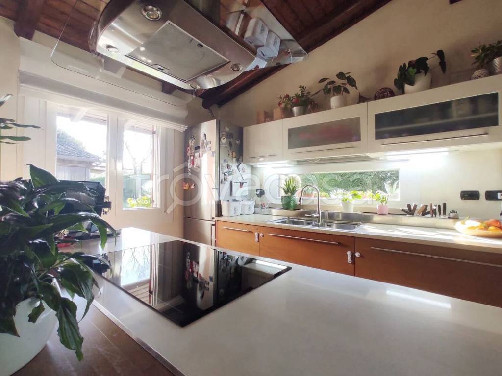 casa indipendente in vendita a Morgano in zona Badoere