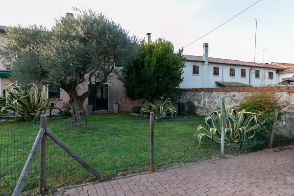casa indipendente in vendita a Morgano in zona Badoere