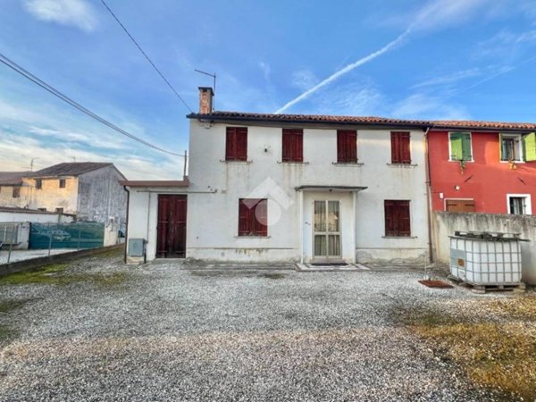 appartamento in vendita a Morgano in zona Badoere