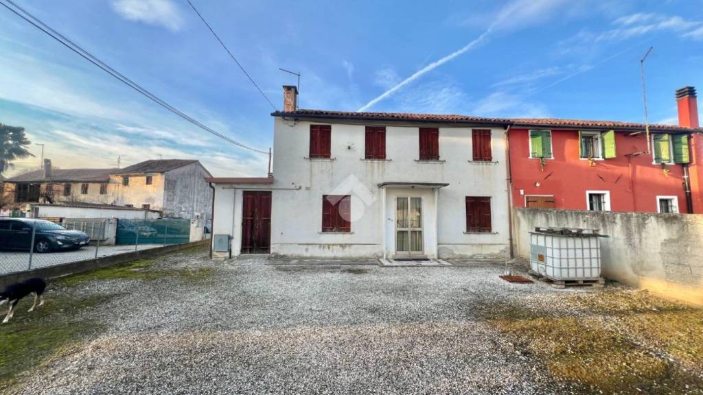 casa indipendente in vendita a Morgano in zona Badoere