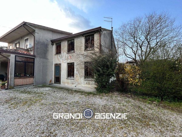 casa indipendente in vendita a Morgano in zona Badoere