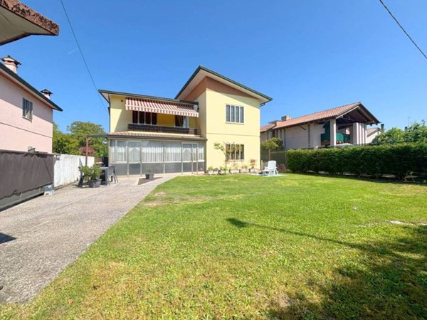 casa indipendente in vendita a Morgano in zona Badoere
