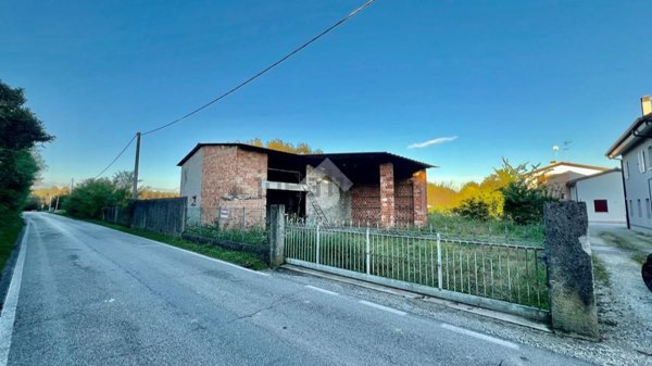 casa indipendente in vendita a Morgano in zona Badoere