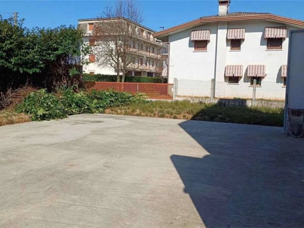 casa indipendente in vendita a Moriago della Battaglia in zona Mosnigo