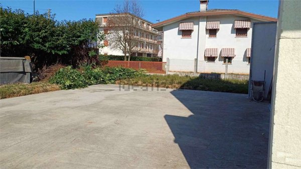 casa indipendente in vendita a Moriago della Battaglia in zona Mosnigo