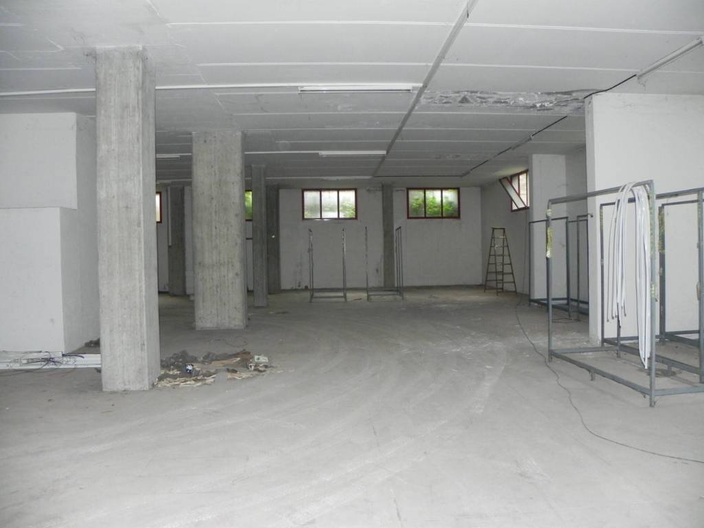 locale commerciale in vendita a Moriago della Battaglia