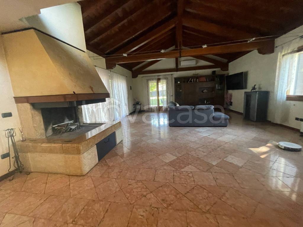 villa in vendita a Moriago della Battaglia