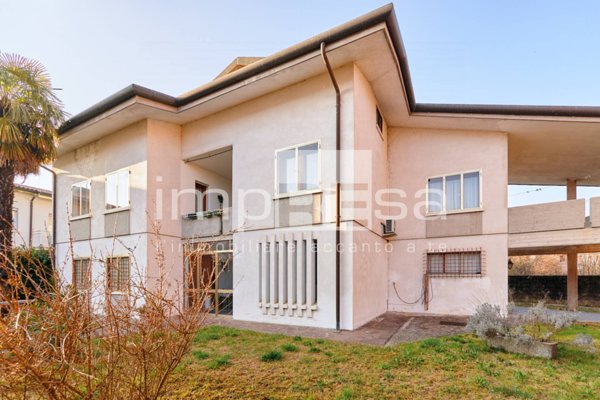 casa indipendente in vendita a Moriago della Battaglia