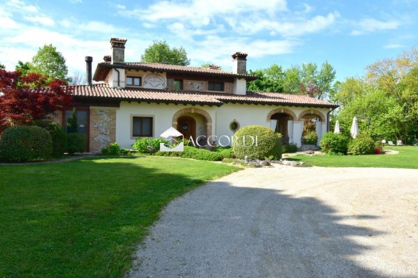 casa indipendente in vendita a Moriago della Battaglia