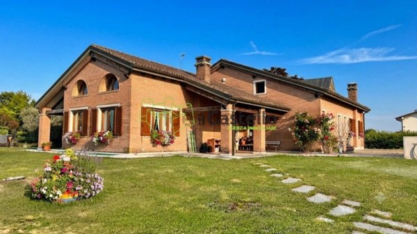 casa indipendente in vendita a Moriago della Battaglia in zona Mosnigo