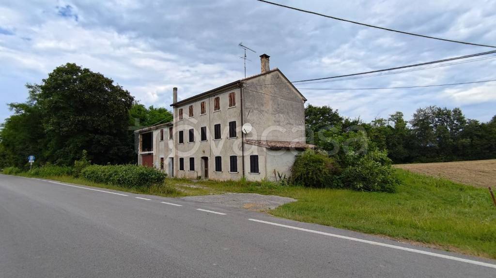 casa indipendente in vendita a Nervesa della Battaglia