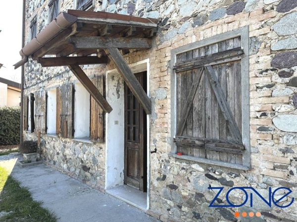 casa indipendente in vendita a Nervesa della Battaglia in zona Sovilla