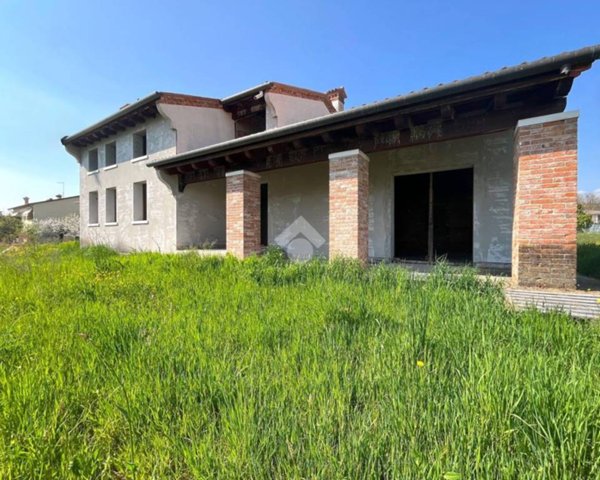 casa indipendente in vendita a Nervesa della Battaglia