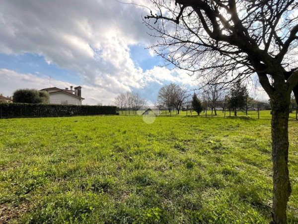 casa semindipendente in vendita a Nervesa della Battaglia