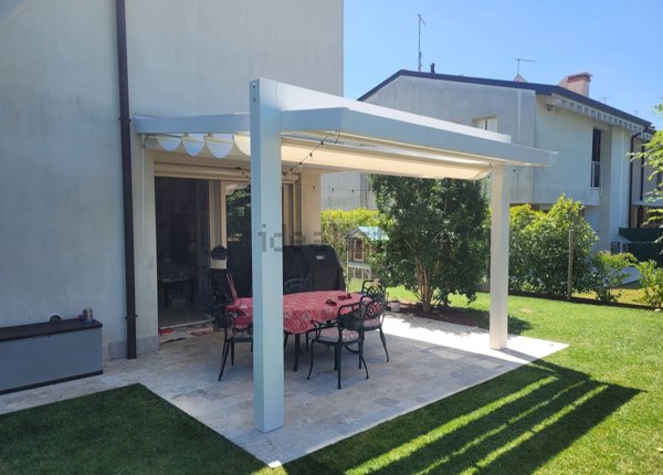 casa indipendente in vendita a Nervesa della Battaglia in zona Sovilla