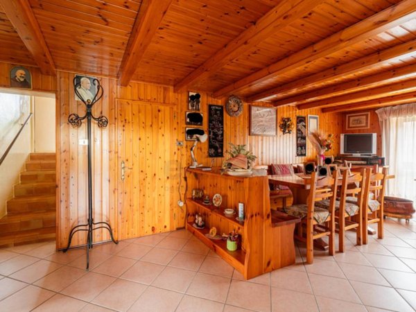 casa indipendente in vendita a Nervesa della Battaglia in zona Bidasio
