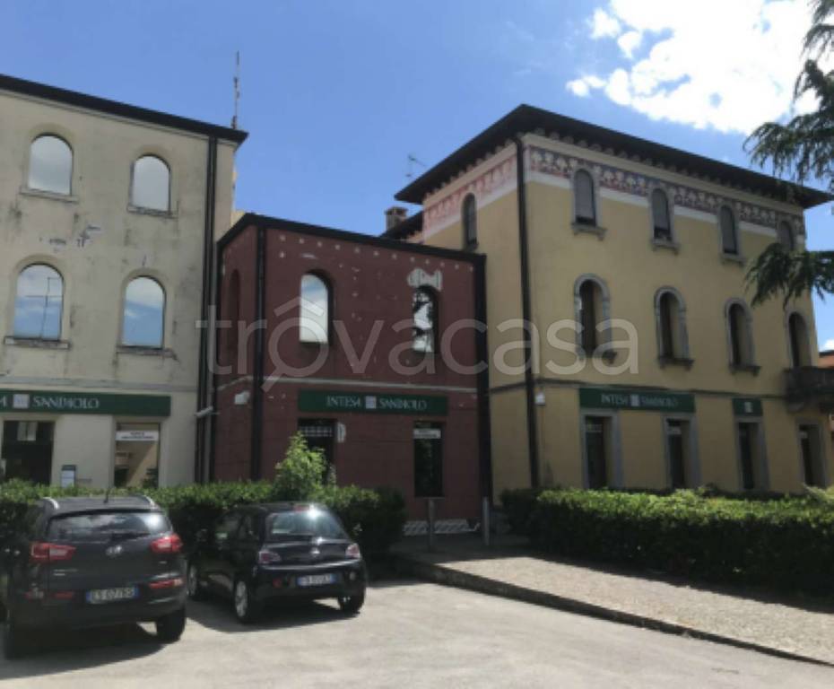 negozio in vendita a Nervesa della Battaglia