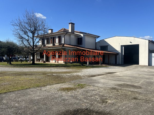 casa indipendente in vendita a Nervesa della Battaglia