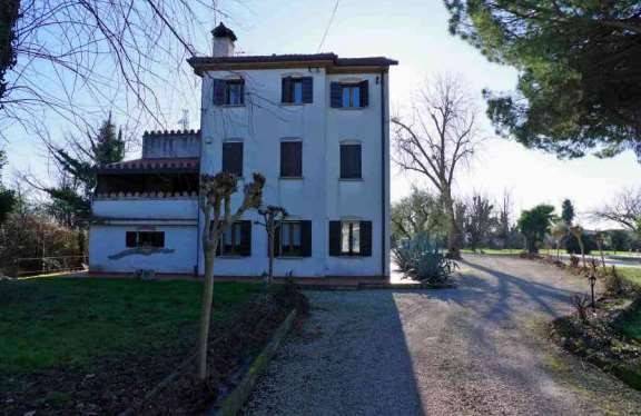 casa indipendente in vendita a Nervesa della Battaglia in zona Bavaria