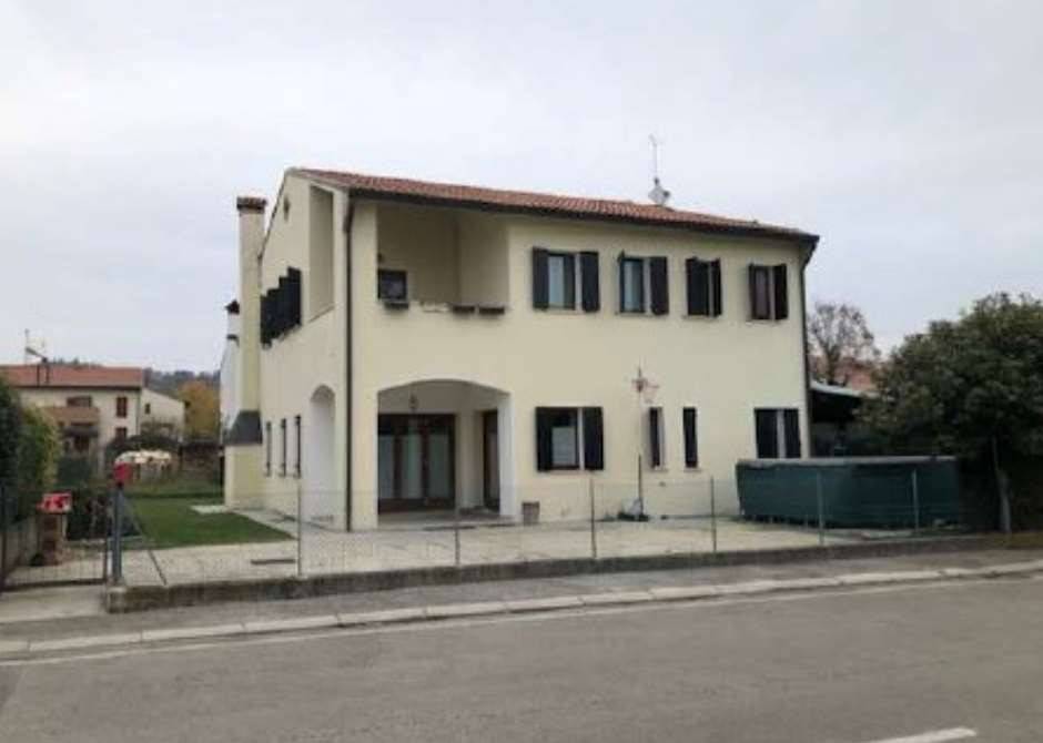 casa indipendente in vendita a Nervesa della Battaglia
