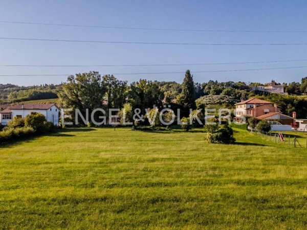 negozio in vendita a Nervesa della Battaglia