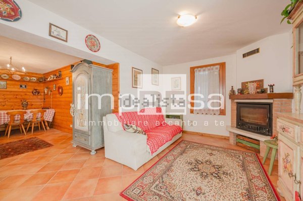 casa indipendente in vendita a Nervesa della Battaglia in zona Santa Croce