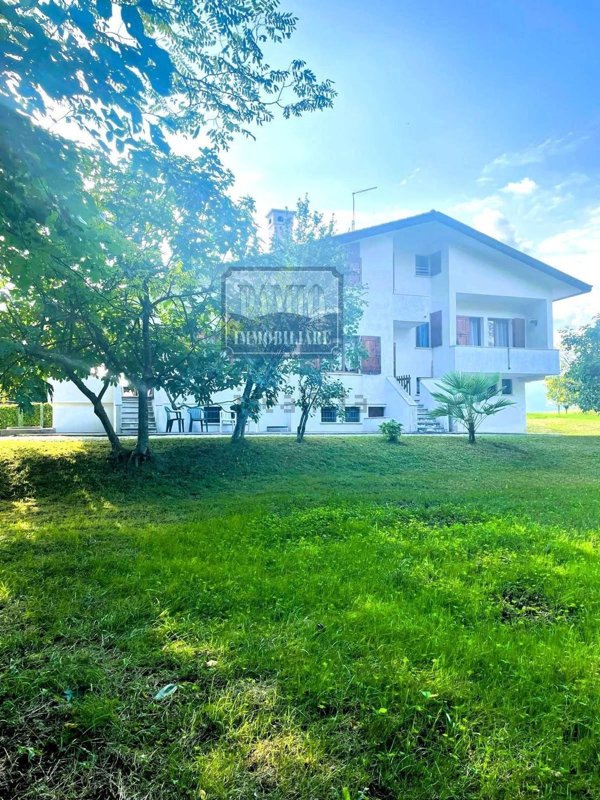 casa indipendente in vendita a Nervesa della Battaglia in zona Sovilla