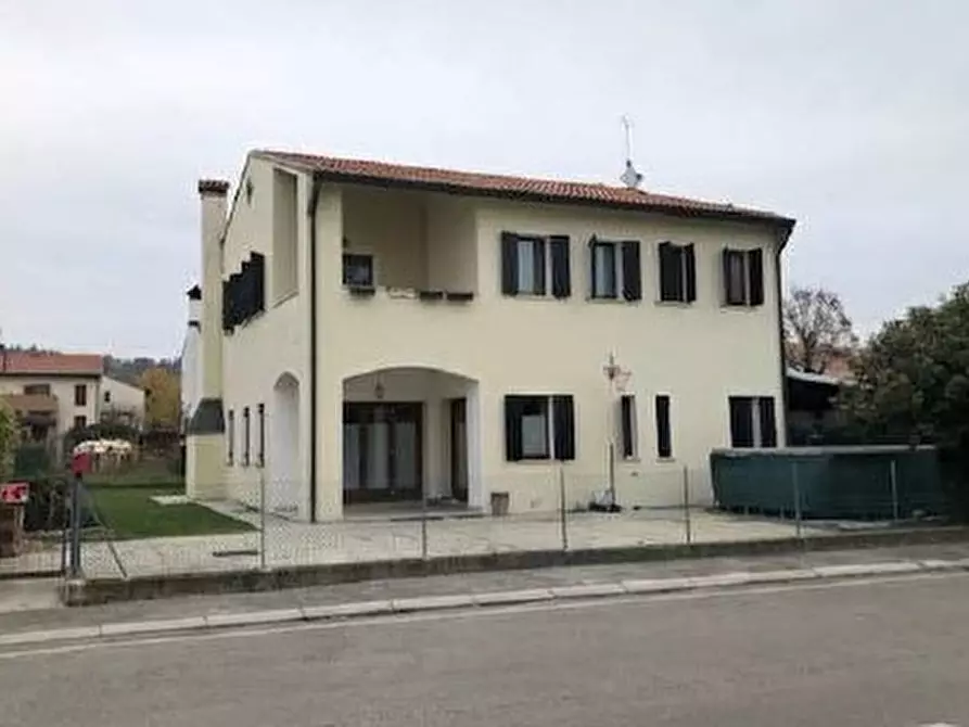 casa indipendente in vendita a Nervesa della Battaglia in zona Bavaria