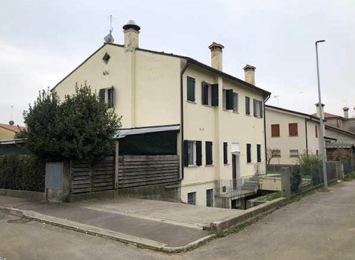 casa indipendente in vendita a Nervesa della Battaglia