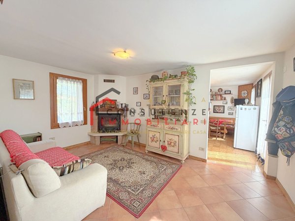 casa indipendente in vendita a Nervesa della Battaglia in zona Santa Croce