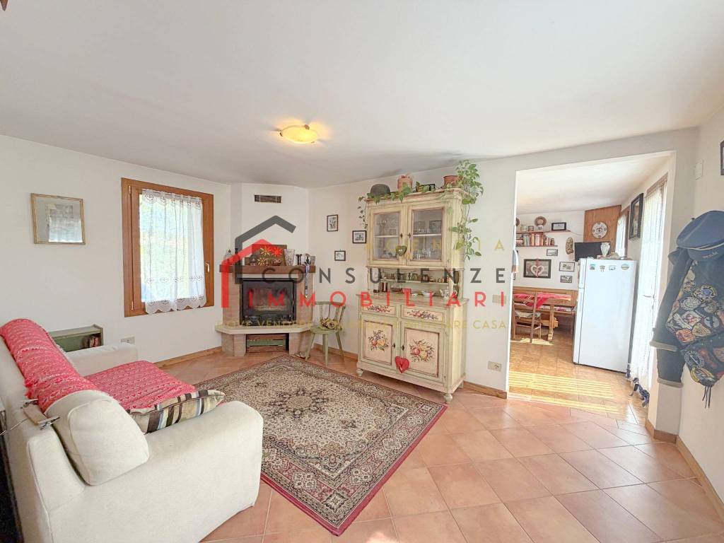 casa indipendente in vendita a Nervesa della Battaglia in zona Santa Croce