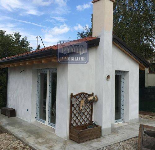 negozio in vendita a Nervesa della Battaglia