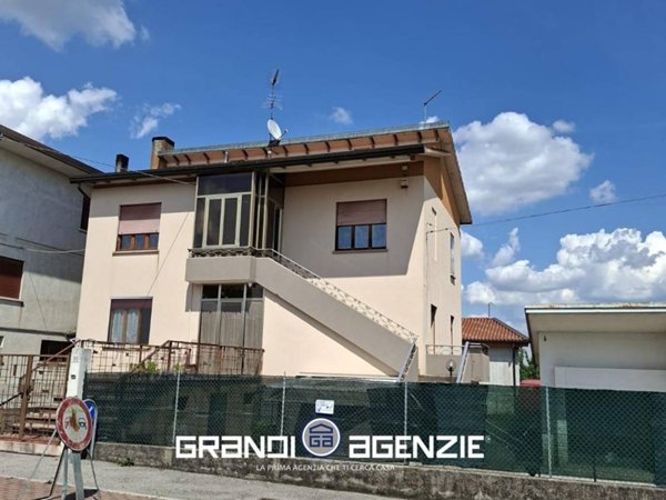 casa indipendente in vendita a Nervesa della Battaglia in zona Bavaria